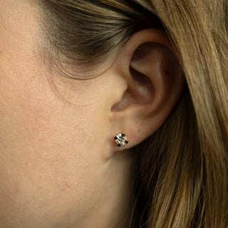 Elya by Aagaard 8 kt. guldørestikker med 2 x 0,50 ct. lab-grown diamanter – 1671-LG-G8-0,50