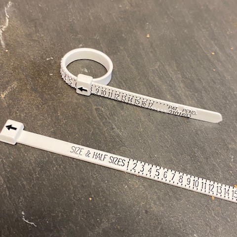 Ring måler i plastik