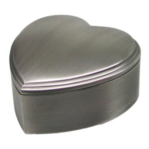 Fortinnet smykkeskrin hjerte 8x8 cm